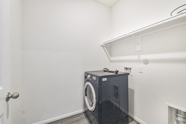 Building Photo - 30812 Willow Green Ln