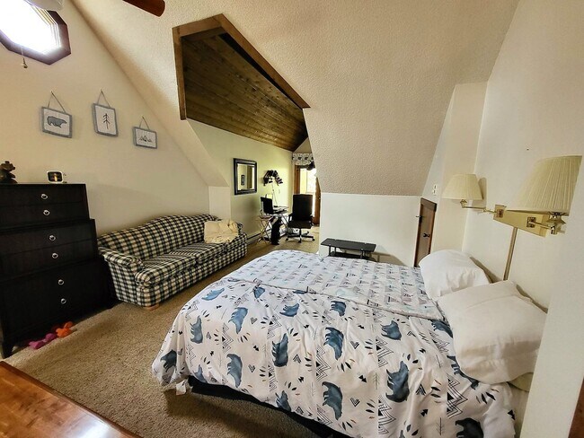 Building Photo - Winter Seasonal Rental- Chateau Acadian 108