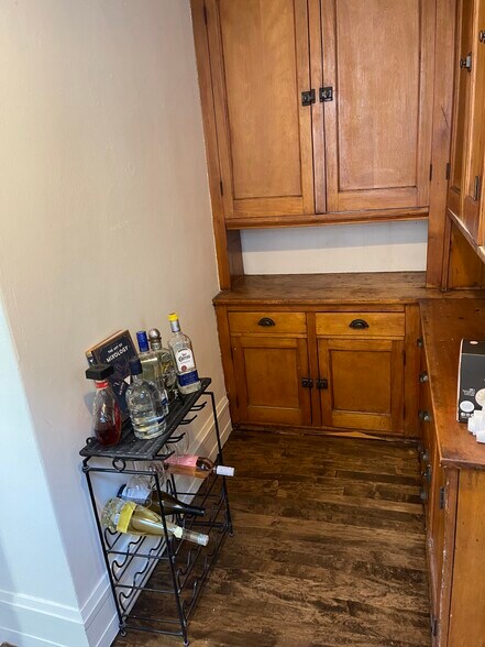 Building Photo - 2830 N Frederick Ave