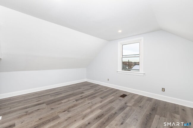 Building Photo - 153 Gridley St