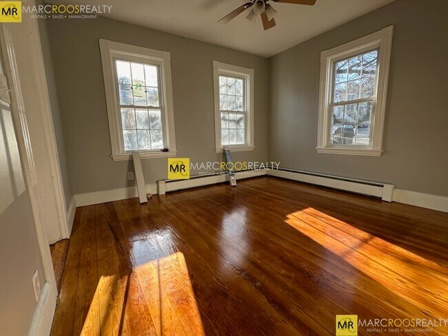 Building Photo - 137 Nonantum St