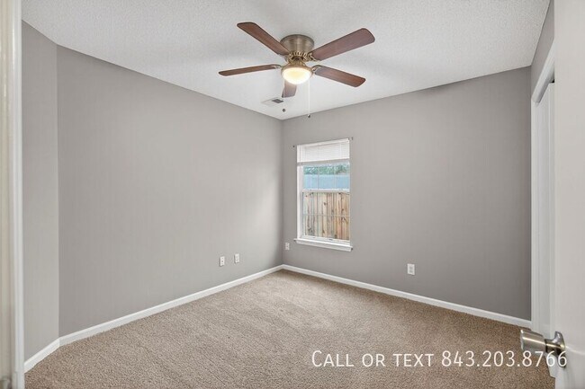 Building Photo - 133 2 Pond Loop