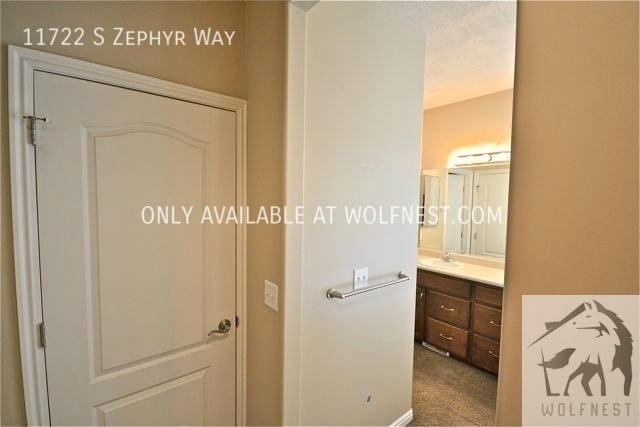 Building Photo - No Security Deposit Option! Amazing 3 Bedr...