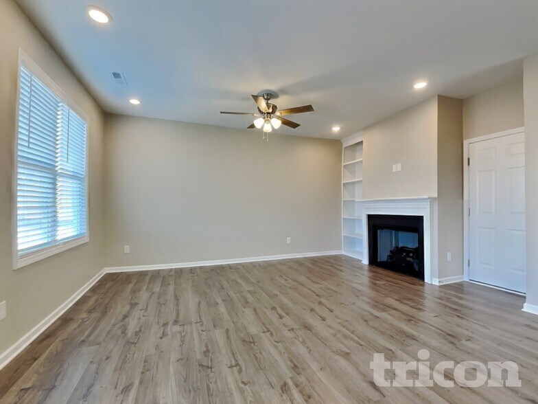 Building Photo - 177 Sawyer Ml Dr