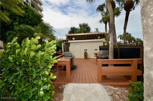 Building Photo - 10851 Gulf Shore Dr