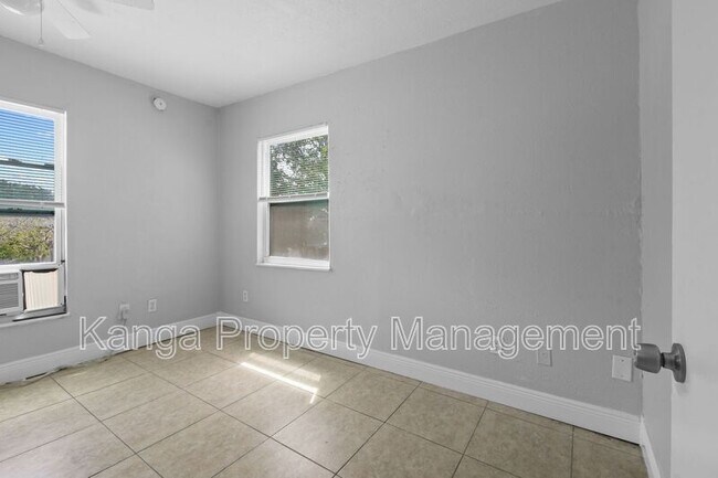 Building Photo - 3721 Henry Ave