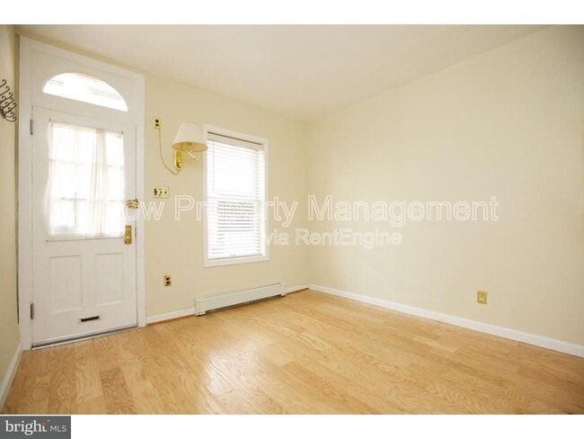 Building Photo - 2416 Manning St