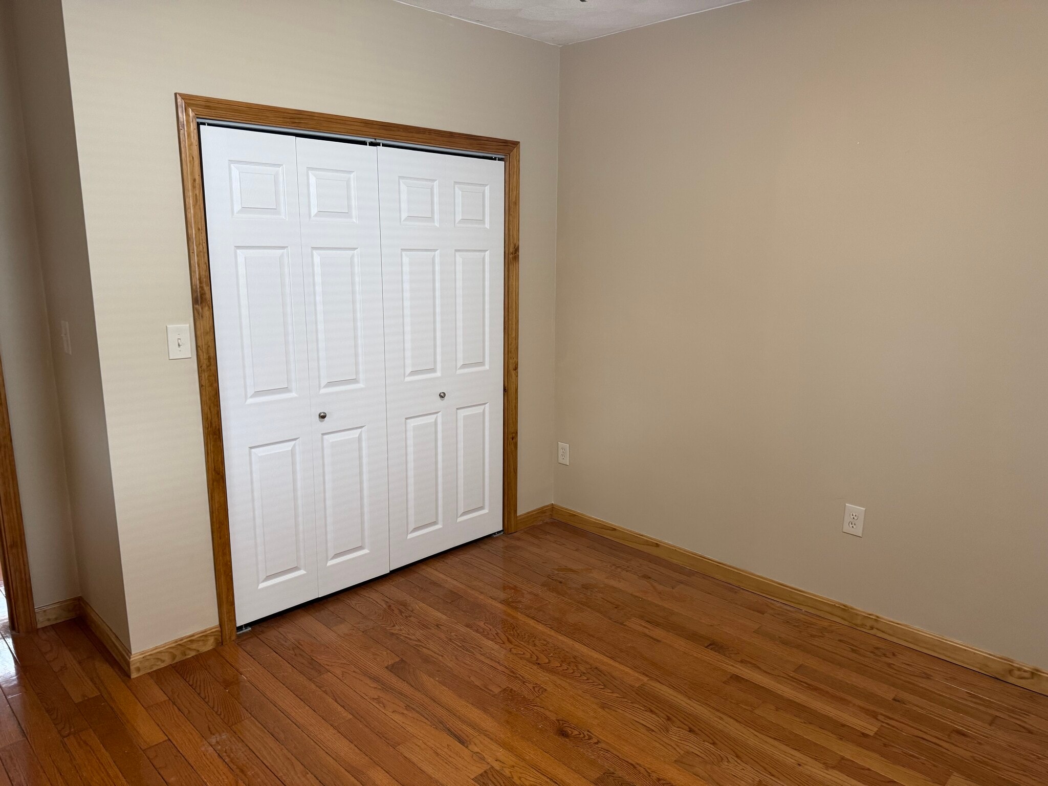 Building Photo - 64 Paris St