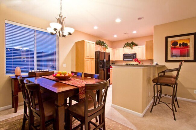 Building Photo - 2845 Willow Tree Ln