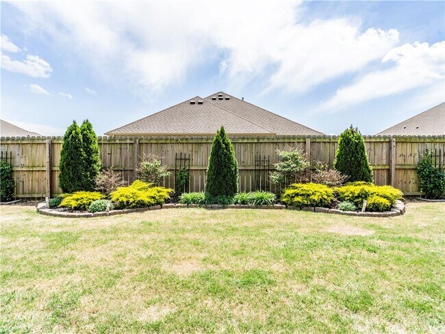 Building Photo - 130 Cisterna Dr