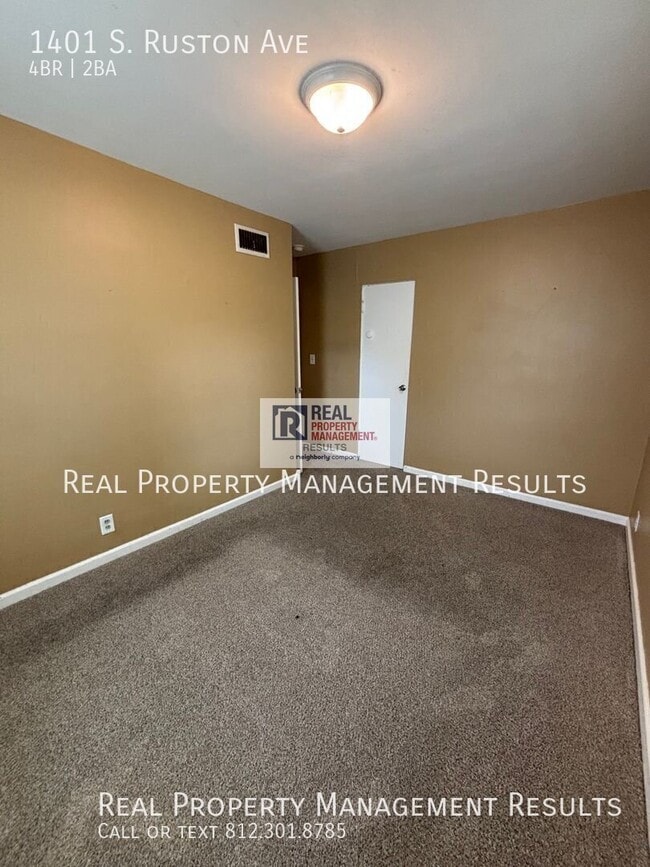 Building Photo - 1401 S Ruston Ave