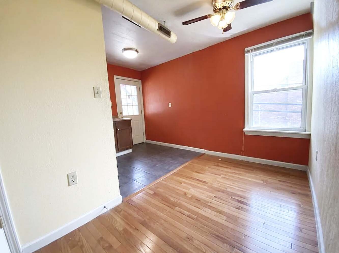 Building Photo - 221 Sterrett St