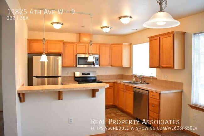 Building Photo - 11825 4th Ave W