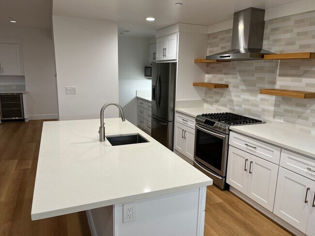 Building Photo - Newly Remodeled - 4/2 Concord Rancher - Lo...