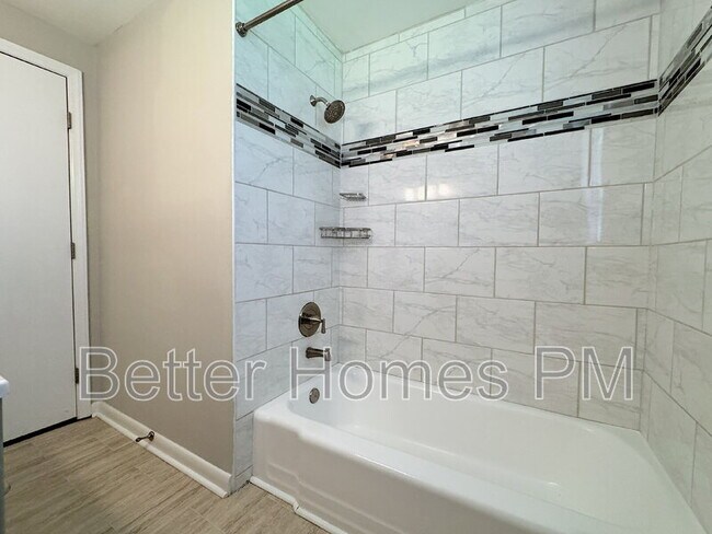 Building Photo - 5212 Rock Quarry Rd