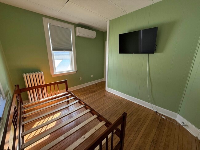 Building Photo - 3 N Wissahickon Ave