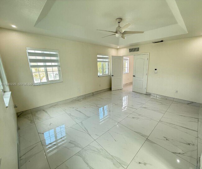 Building Photo - 27037 SW 142nd Ave