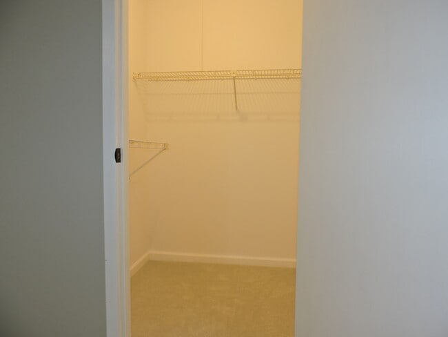 Building Photo - 2030 University Dr
