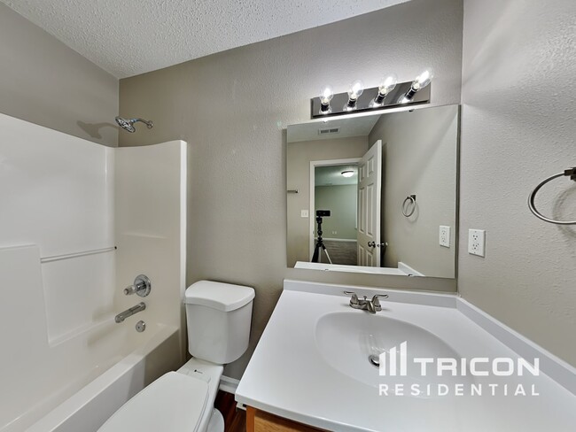 Building Photo - 5103 Sandy Forge Dr