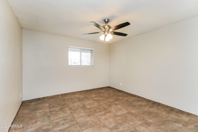 Building Photo - 1239 W Toledo St