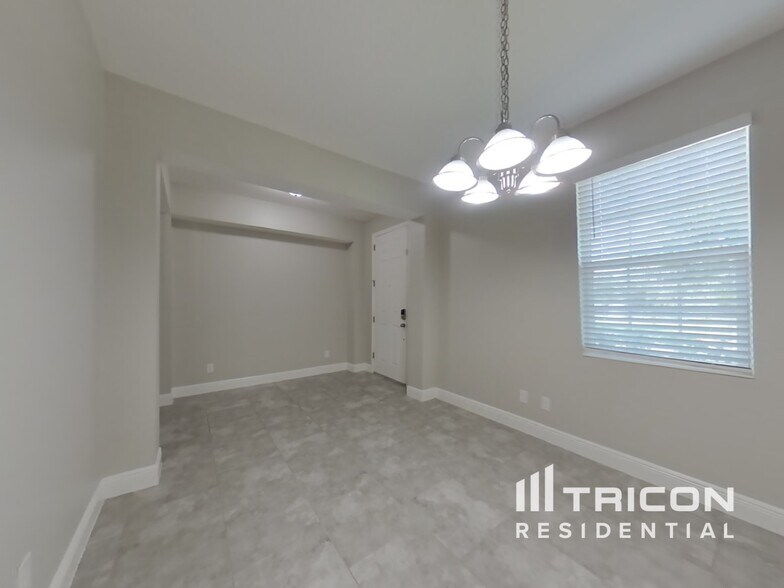 Building Photo - 3200 Wauseon Dr
