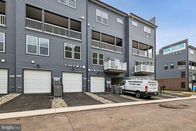 Building Photo - 20167 Northpark Dr