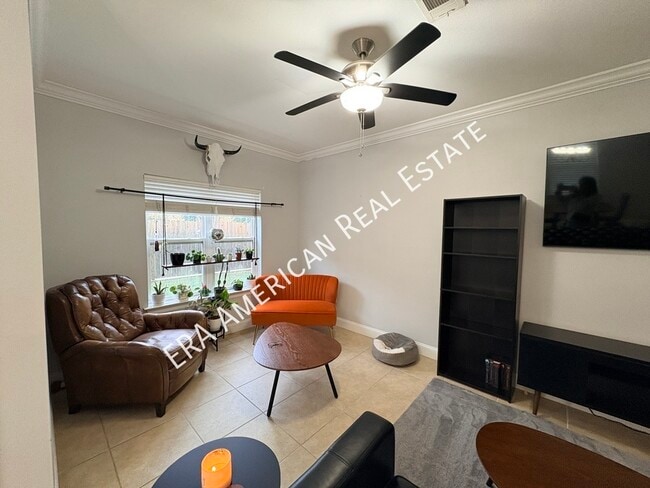 Building Photo - 485 Westgate Wy