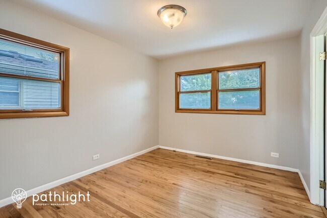 Building Photo - 1525 North Patton Avenue, Arlington Height...