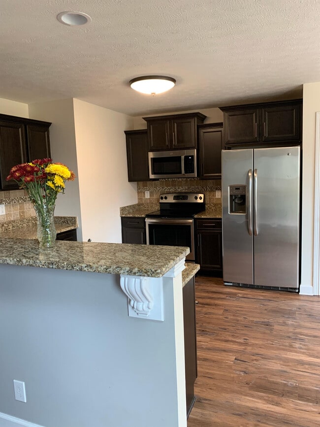 Building Photo - 678 Fox Hound Dr