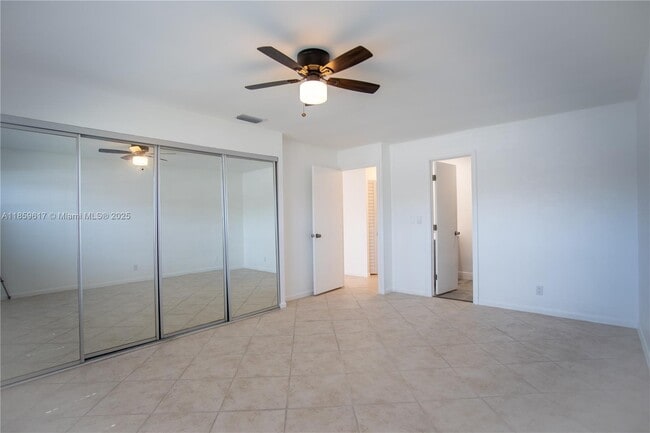 Building Photo - 2615 SW 74th Terrace