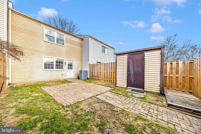 Building Photo - 103 Savannah Ct