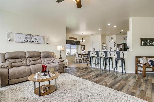 Building Photo - 909 Hunter Ln