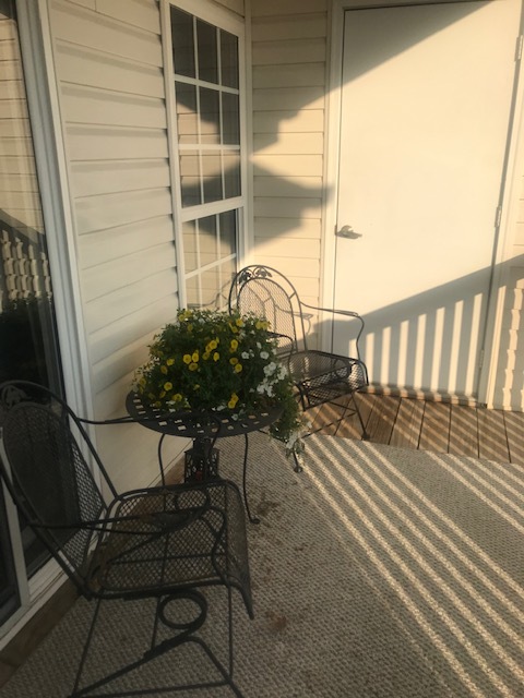 Building Photo - 33 Kassebaum Ln