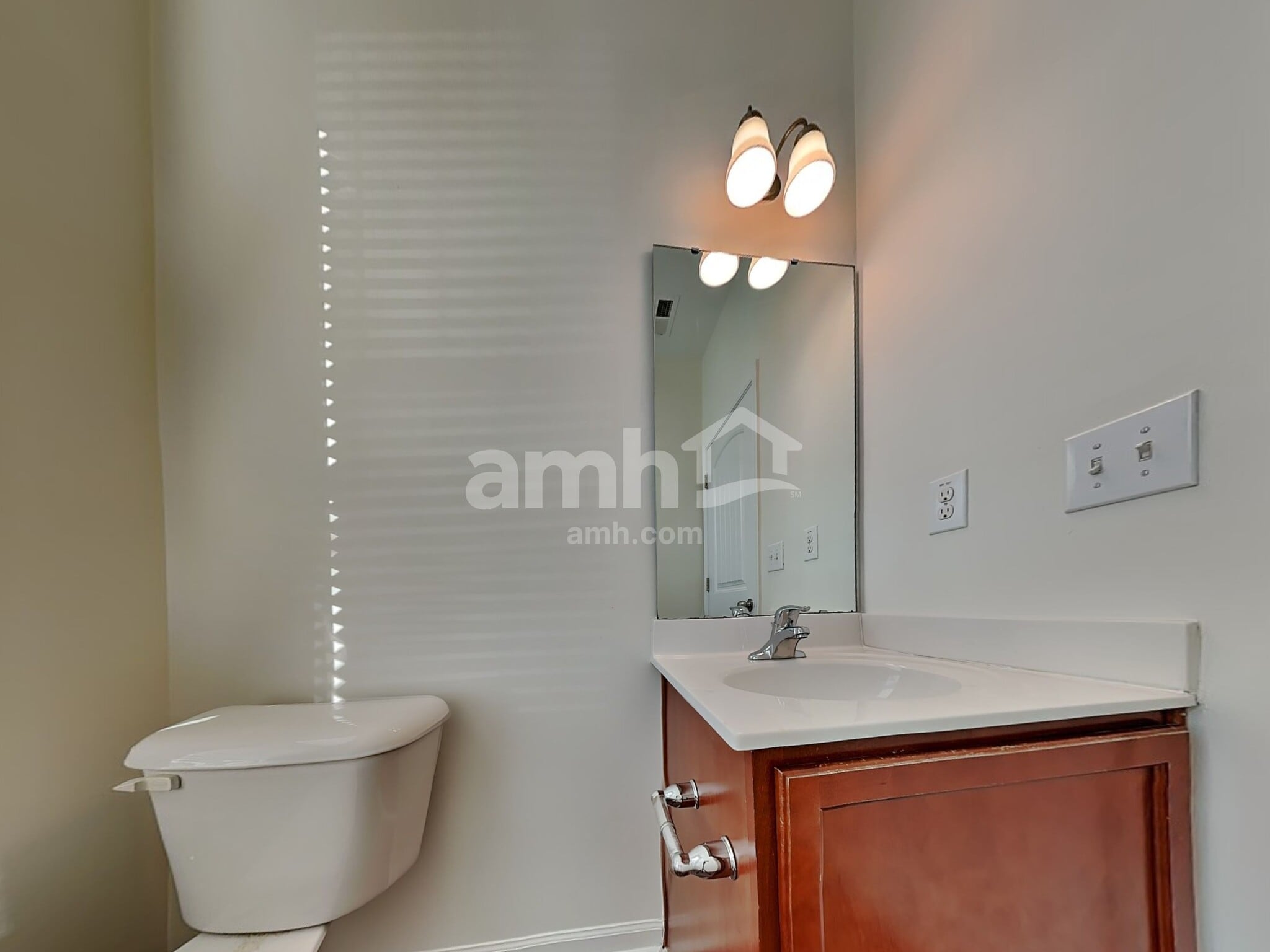 Building Photo - 4483 Middletown Dr