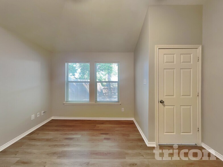 Building Photo - 5933 Sagebrush Trail