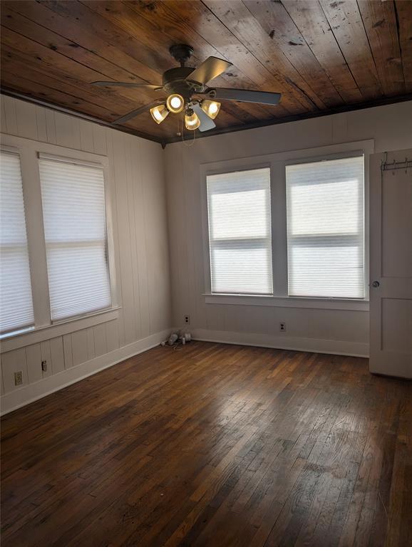 Building Photo - 1907 W 38th St