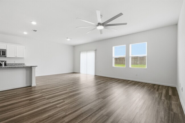 Building Photo - 21630 Cottage Ln