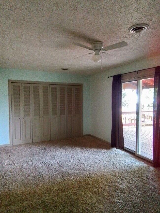Building Photo - Single family home w / elbow room in Bozeman