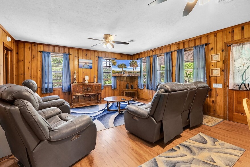 Building Photo - 39 Gates Way