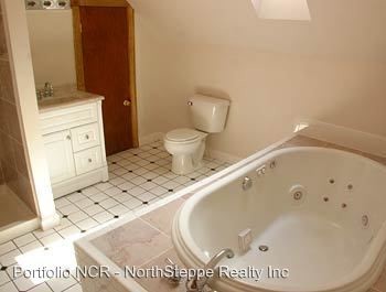 Building Photo - 316-318 W 7th Ave