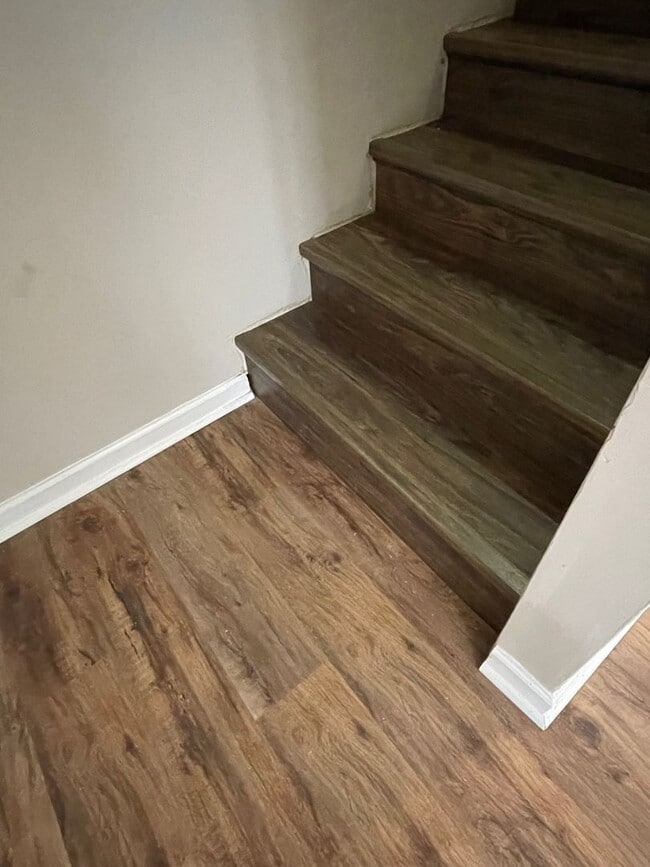 Building Photo - 00401