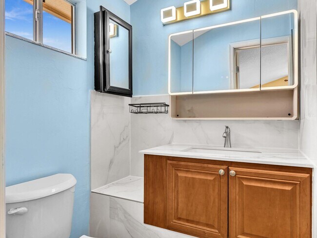 Building Photo - 12549 Woodmill Dr