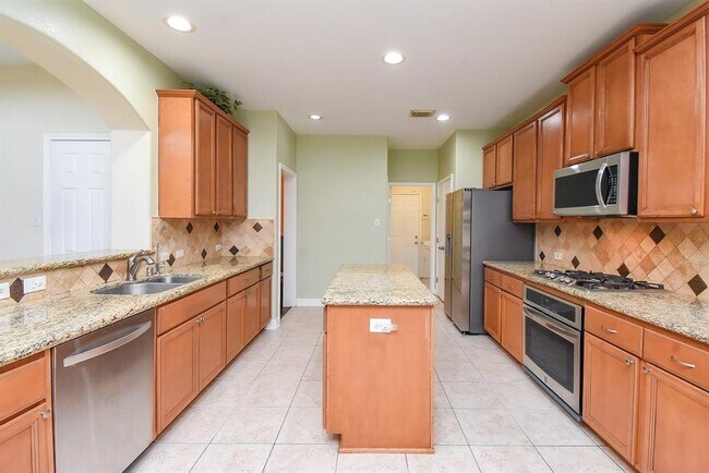 Building Photo - 20907 Avery Cove Ln