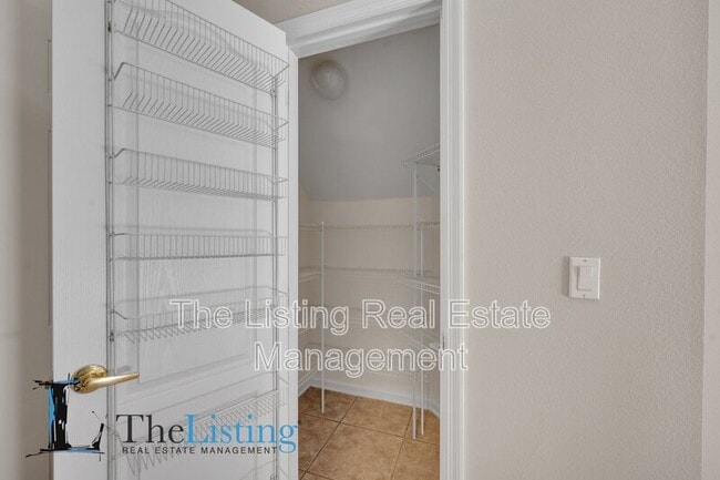 Building Photo - 2872 Spring Heather Pl