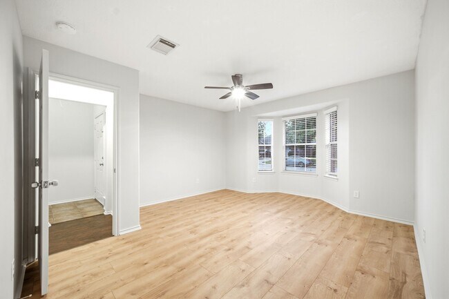 Building Photo - 6931 Hamilton Falls Ln