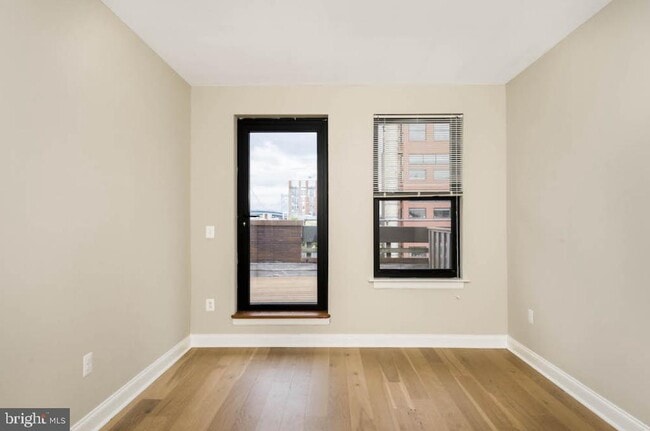 Building Photo - 125 N 4th St