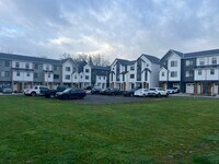 Building Photo - Stunning Tigard Home with Private In-Law Suite & Flexible Living Options