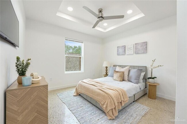 Building Photo - 4000 Peach Ln