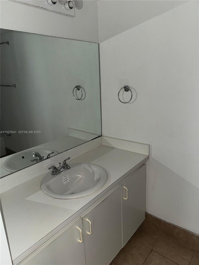 Building Photo - 4708 NW 114th Ave