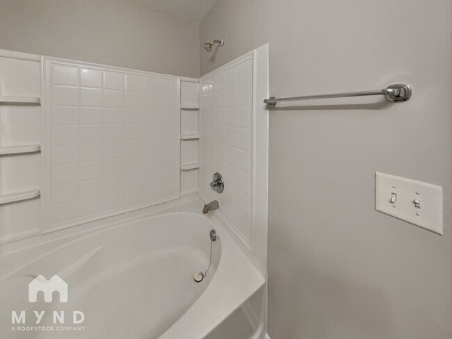 Building Photo - 1998 Grove Way